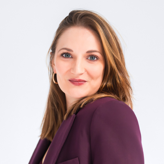 Portrait de Héloïse, consultante business à Nantes – Shooting personal branding Studio Poline
